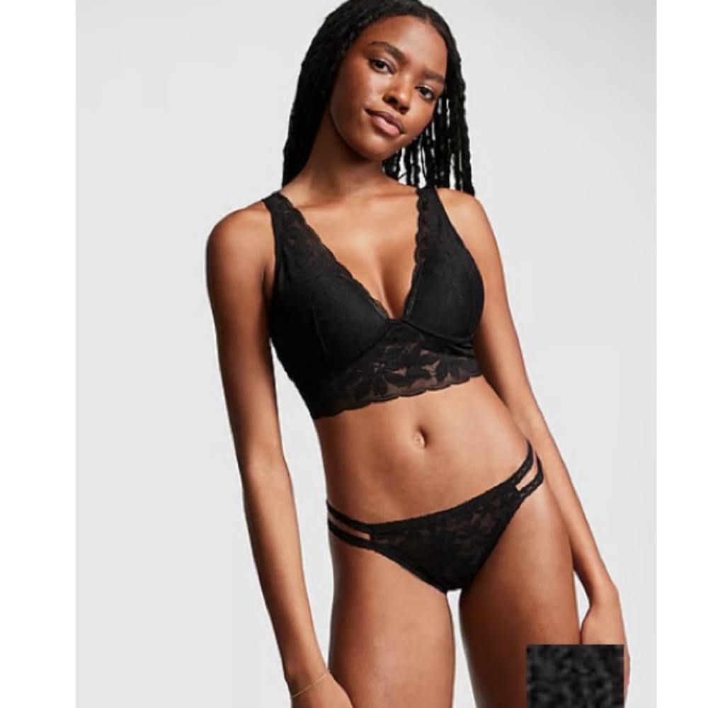 PINK by Victoria Secret Bralettes & Bra Tops
Lace Lightly Lined Plunge Bralette - Picture 5 of 6